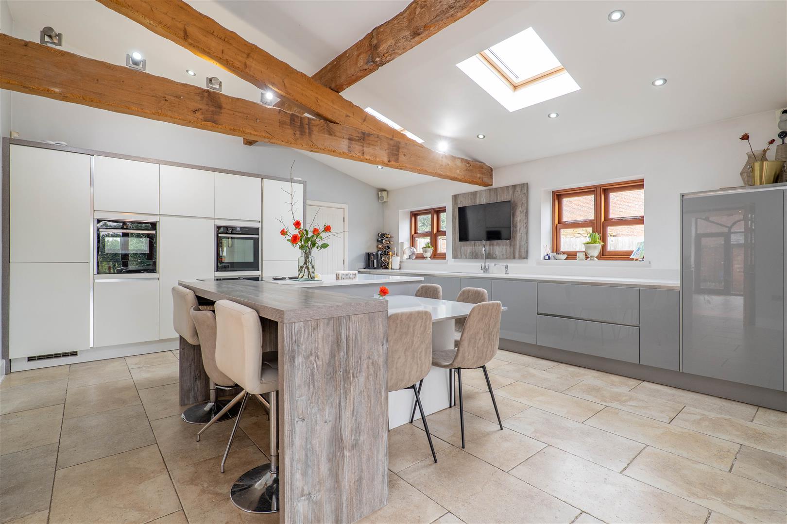 5 bed property in The Square, Preston